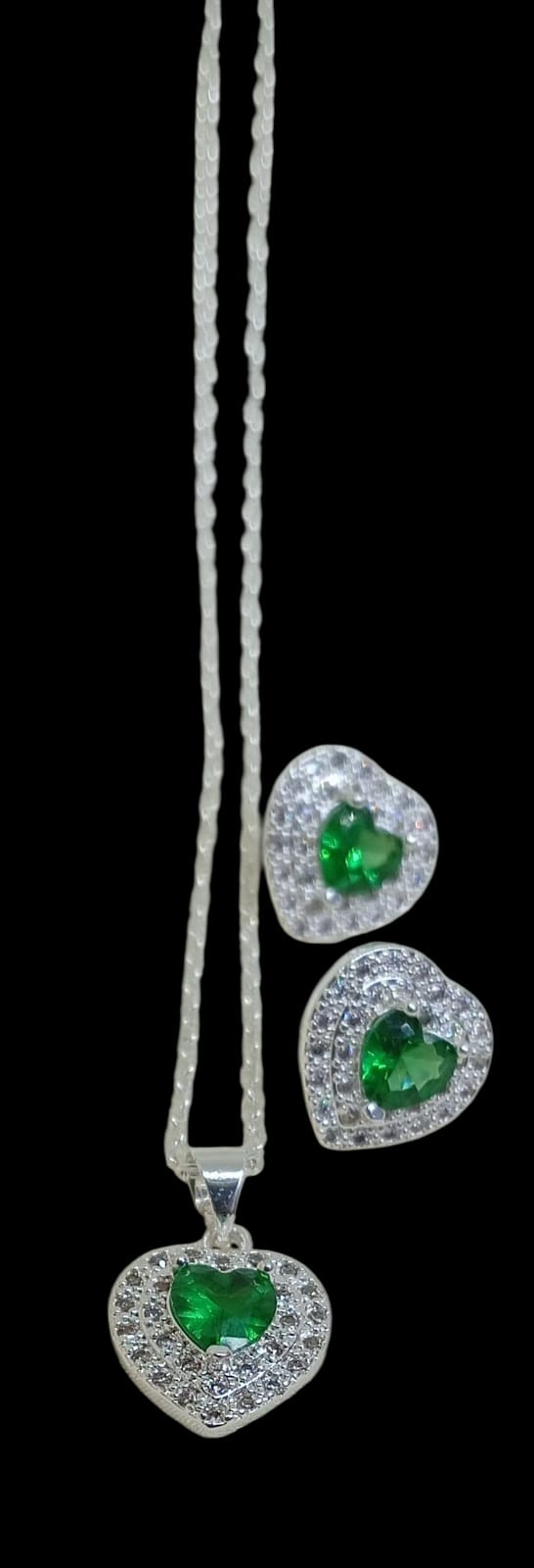 Conjunto Corazones de Esmeralda